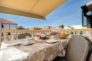 Apartment (A1) | Balkon