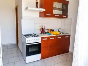 Apartment (A1) | Eigene Küche | Kühlschrank, Mikrowelle, Espressomaschine, Wasserkocher