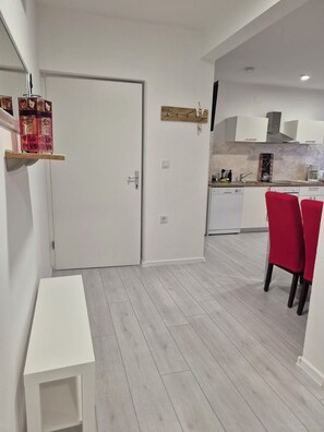Apartment (A2) | Interior - Apartments R and E (Rab)