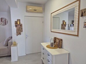 Apartment (A4) | Interior - Apartments R and E (Rab)