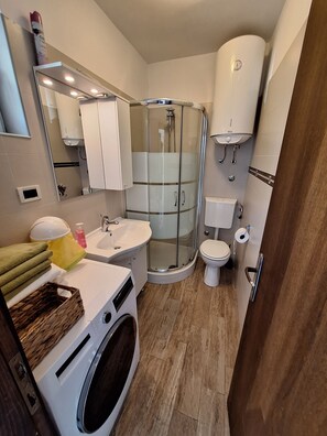 Apartment (A1) | Badezimmer