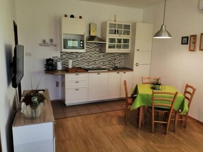 Apartment (A1) | Private kitchen - Apartment Orlic (Senj)