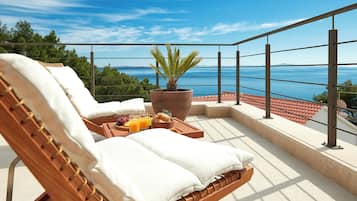 Villa | Balcony