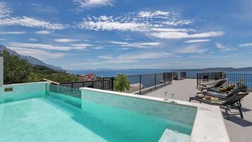 Piscina externa, piscina aquecida