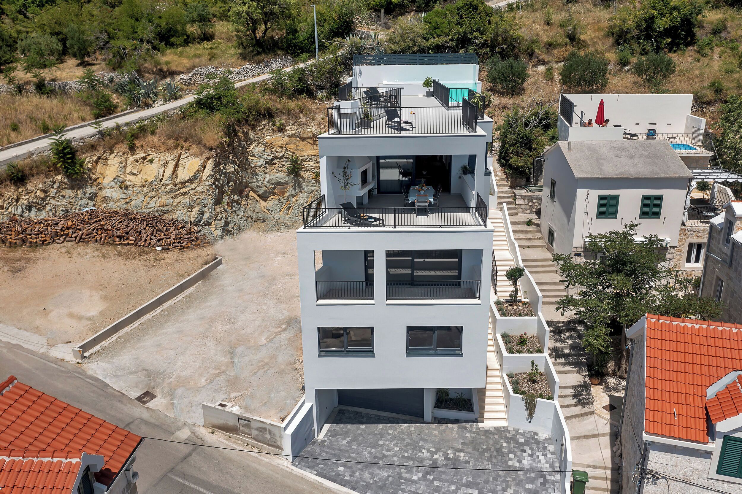 حمّام سباحة خارجي، حمّام سباحة مُدفَّأ