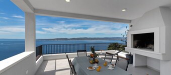 Villa Roof Pool