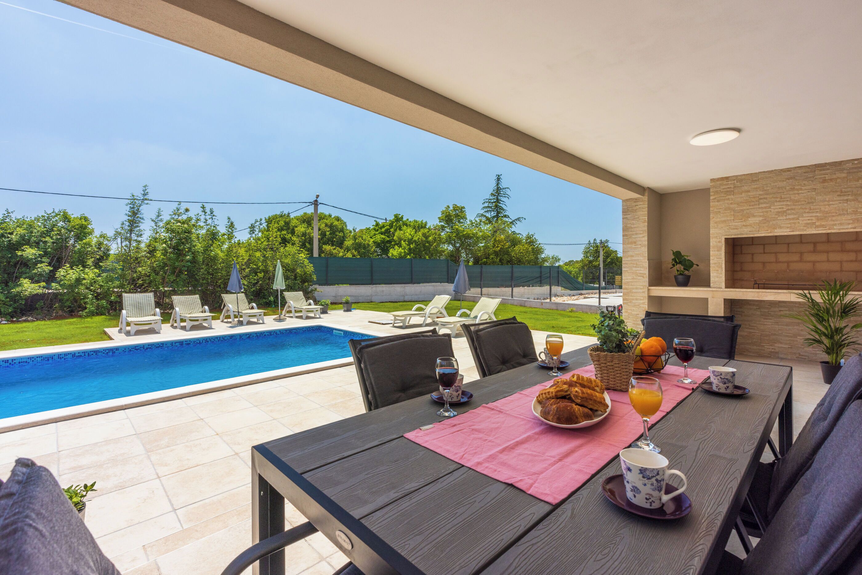 Villa | Outdoor pool