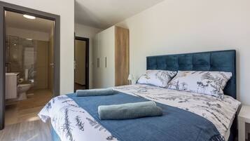 Villa | In-room safe, iron/ironing board, free WiFi