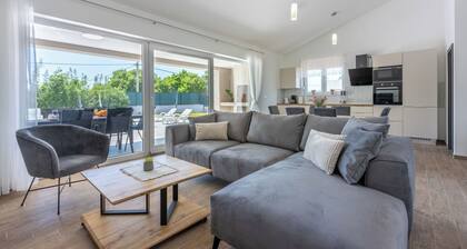 Villa Deluxe
