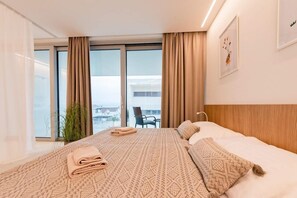 Villa | Coffres-forts dans les chambres, fer et planche à repasser