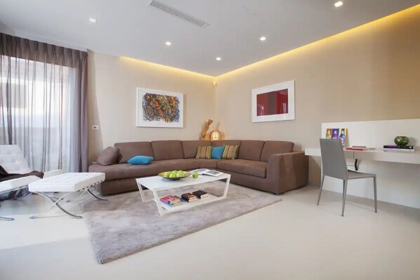 Villa | Living room | Smart TV, Netflix