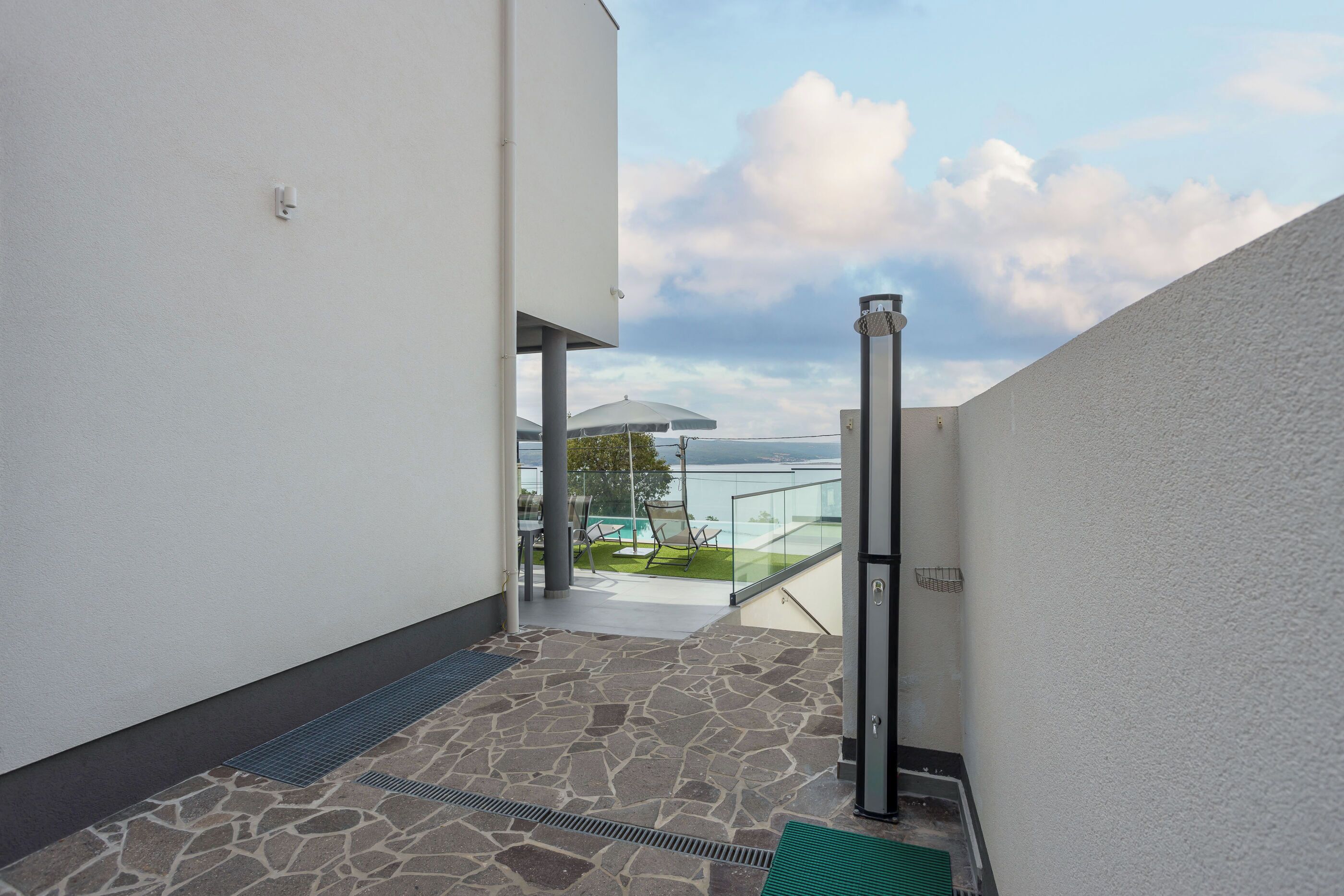 Villa | Water view