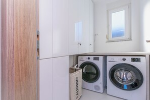 Villa | Interior - Villa Lucija (Policnik)