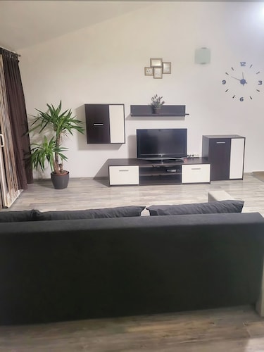 Apartments Mirko i Jela