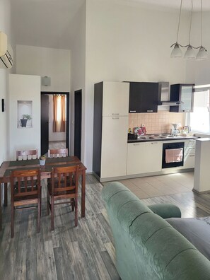 Apartment (A2) | Private kitchen - Apartments Mirko i Jela (Nin)