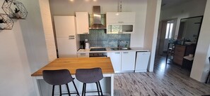 Apartment (A1) | Private kitchen | Fridge, oven, stovetop, dishwasher - Apartment Belissima Deluxe (Rab)