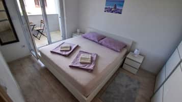 In-room safe, iron/ironing board, free WiFi