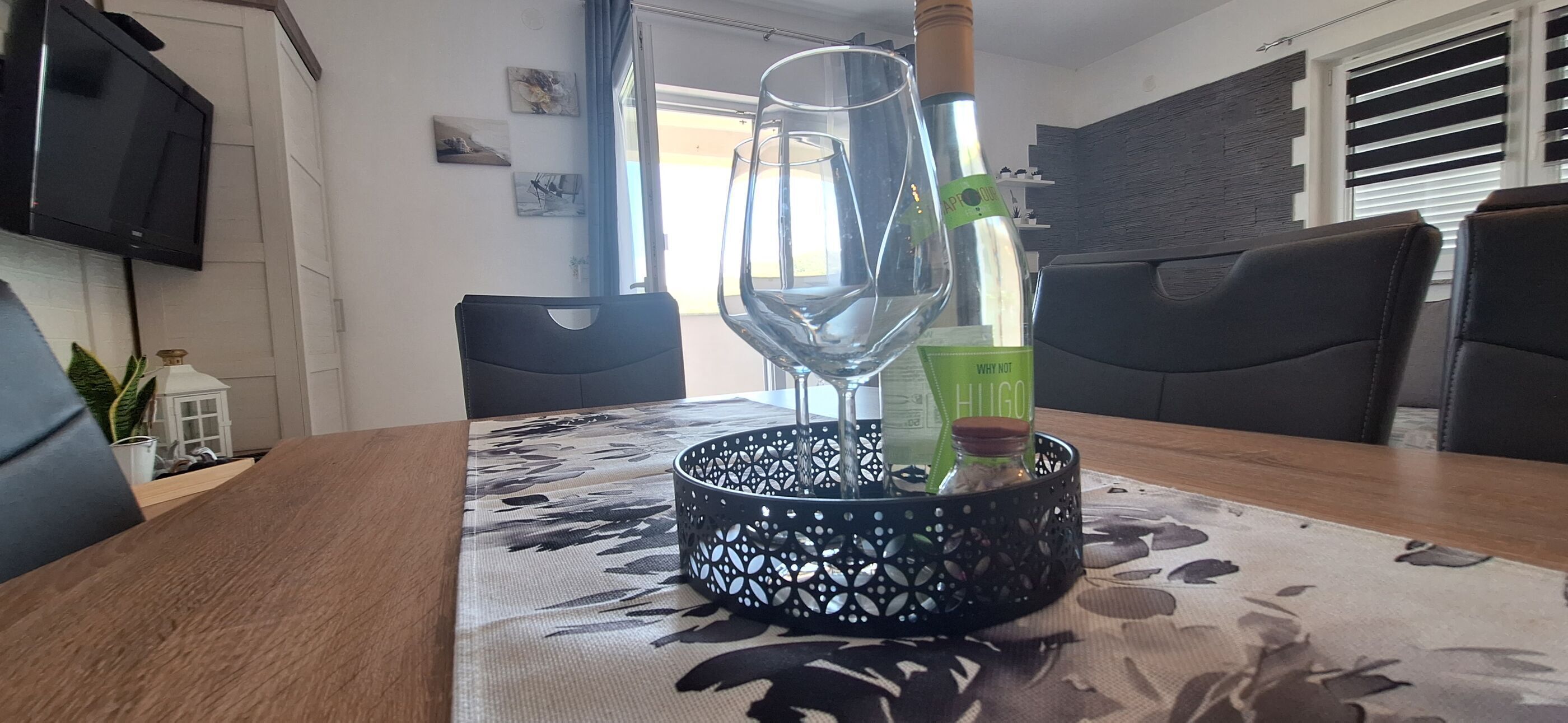 Apartment (A1) | Private kitchen | Fridge, oven, stovetop, dishwasher