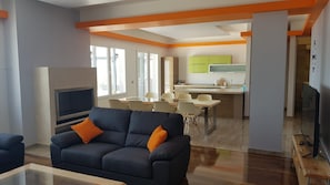 Villa | Wohnzimmer | Kamin
