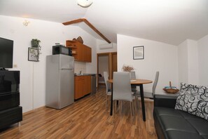 Apartment (A5) | Living room - Apartments Family Villaarta (Murter-Kornati)