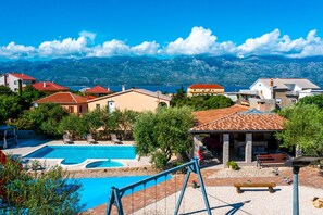Courtyard - Villa Zlatni Dvori (Razanac)