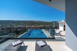 In-room safe, iron/ironing board, free WiFi - Villa Summer Side (Marina)