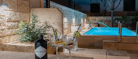 Außenpool, Liegestühle