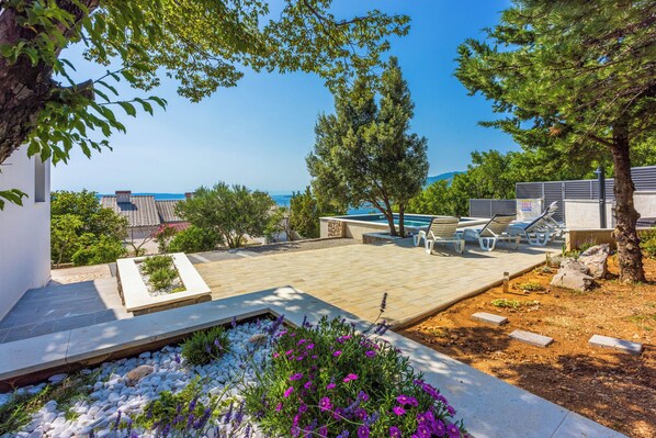 Courtyard - Villa Turquoise Breeze (Novi Vinodolski)