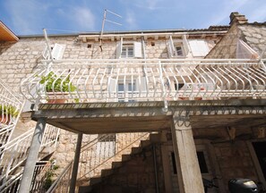 Building design - Apartment Nives (Vis)