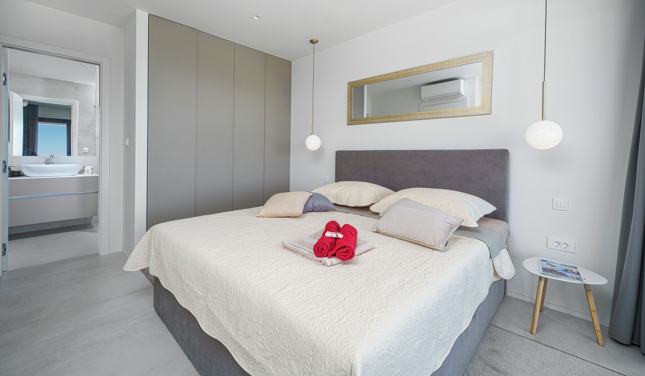 Villa | Safe på rommet, strykejern/-brett og wi-fi (inkludert)