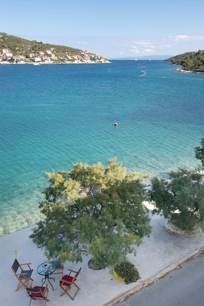 Vista al agua