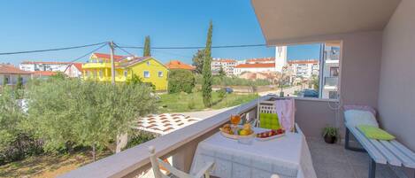 Apartment (A1) | Balkon