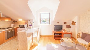 Villa | Private kitchen | Fridge, microwave, oven, stovetop - Villa Vicko (Selca)