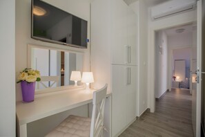 Villa | Bathroom | Shower - Villa Giove (Solta)