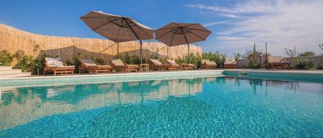 屋外プール、温水プール