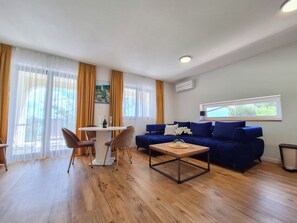 Apartment (A1) | Ruang tamu