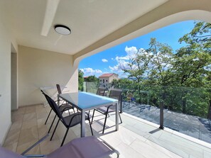 Apartment (A1) | Balkon