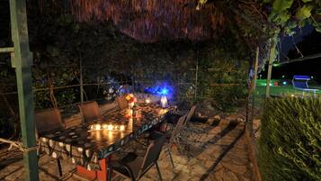 Villa | Outdoor dining