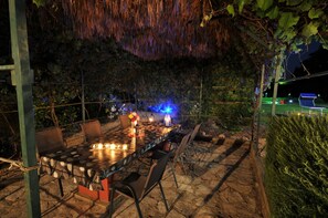 Huvila | Ulkoruokailutilat