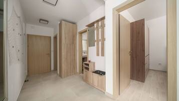 Apartment (A1) | Interior entrance