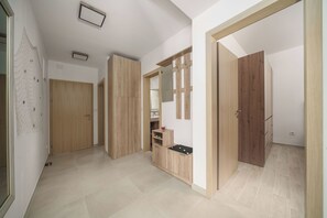 Apartemen (A1) | Pintu masuk interior