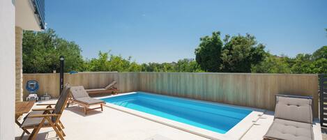 室外泳池、暖水池