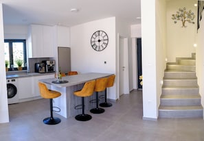 Fridge, microwave, oven, stovetop - Villa Vida (Vodice)