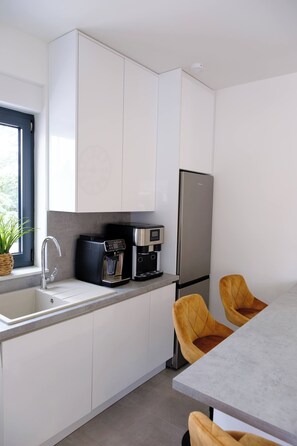 Villa | Private kitchen | Fridge, microwave, oven, stovetop - Villa Vida (Vodice)