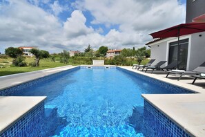 Outdoor pool - Villa Vala (Marcana)