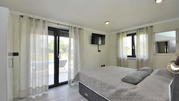 Villa | Una cassaforte in camera, ferro/asse da stiro, Wi-Fi gratuito