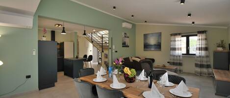 วิลล่า | ร้านอาหาร