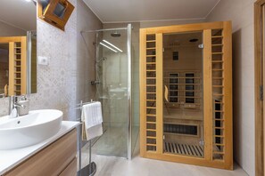Villa | Badezimmer