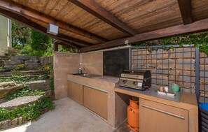 Outdoor dining - Villa Le Grand Cru (Motovun)