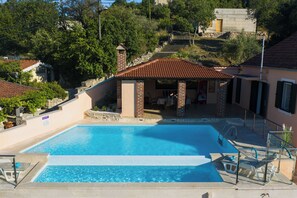 Outdoor pool - Villa Magnolia (Zadar)